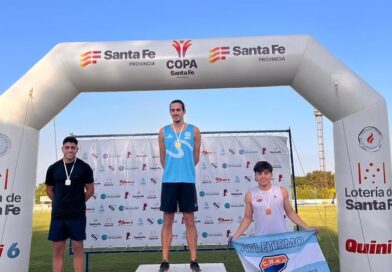 Atletas de CRAS en el podio de la Copa Santa Fe